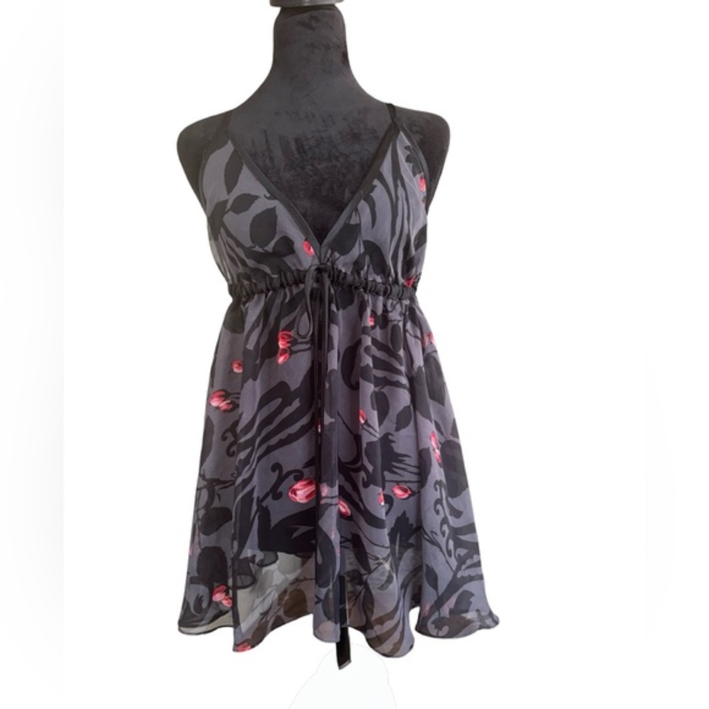 VTG y2k Victoria secret baby doll sheer black, grey, w/ floral‎ print size small